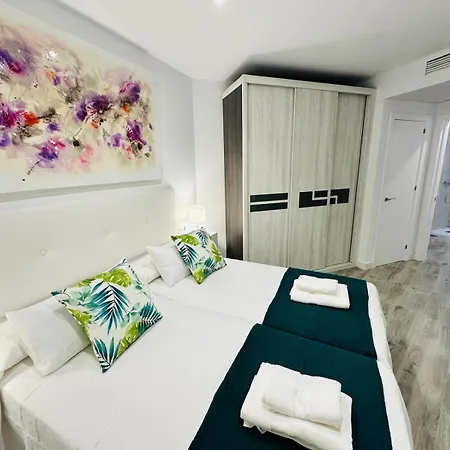 Apartment Marina Bay 1 *